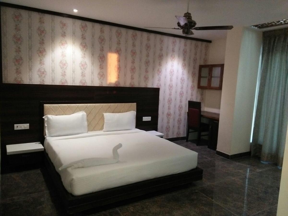 Rewa Residency Hotel Exterior foto